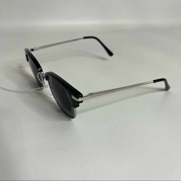 Peepers Black & Silver Clubmaster Sunglasses UNISEX - Picture 8 of 13